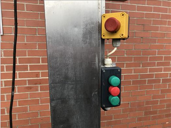 آلة الغذاء Scaniro L10 tote bin hoist: صورة 3 آلة الغذاء Scaniro L10 tote bin hoist: صورة 3