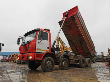 شاحنة قلاب IVECO Astra