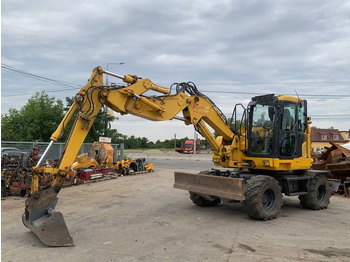حفار ذو عجلات KOMATSU PW118