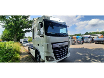 مقطورة السحب DAF XF 106 460