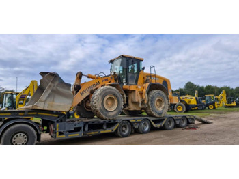 اللودر بعجل HYUNDAI