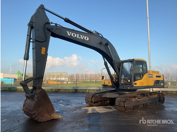 حفار زاحف VOLVO EC300DL
