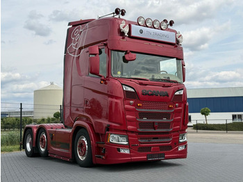 مقطورة السحب SCANIA S 520
