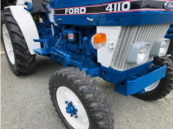 جرار Ford 4110 V fruitier arceau tracteur à 15 000 € sans tva à rajouter: صورة 3