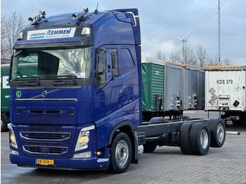 شاحنة بهيكل معدني للمقصورة VOLVO FH 460