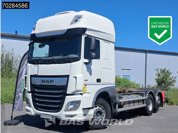 ناقلة حاويات/ شاحنة حاويات DAF XF 450