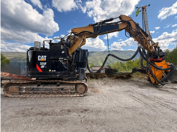 حفّار CATERPILLAR 325FL