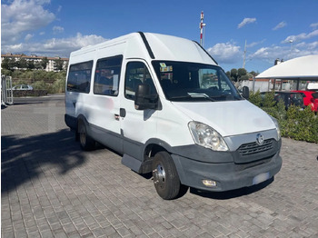 حافلة صغيرة IVECO Daily