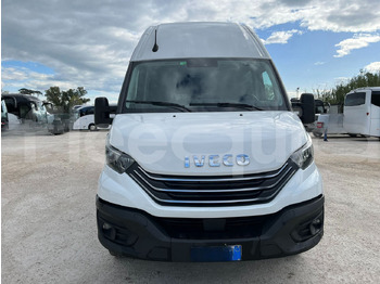 حافلة صغيرة IVECO Daily