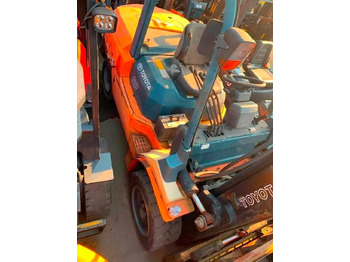 رافعة شوكية ديزل TOYOTA