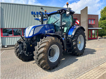 جرار NEW HOLLAND T7