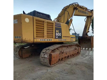حفار زاحف KOMATSU PC600