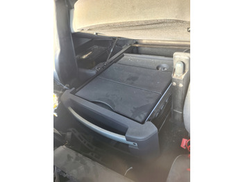 الكابينة والداخلية - شاحنة RENAULT LODÓWKA CHŁODZIARKA ORYGINAŁ RENAULT GAMA T RANGE ŚREDNIA KABINA: صورة 2