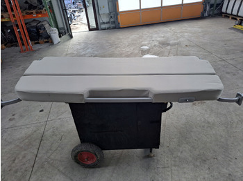 الكابينة والداخلية RENAULT T