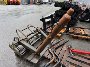 ماكينات نشر التبن