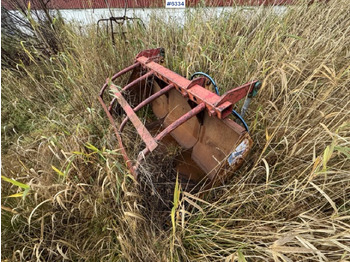 ماكينات نشر التبن