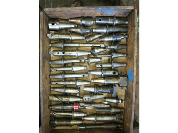 آلة تصنيع المعادن