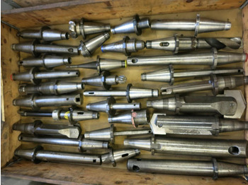 آلة تصنيع المعادن