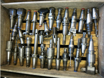 آلة تصنيع المعادن