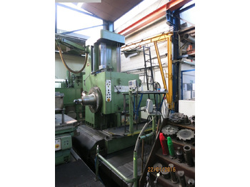 آلة تصنيع المعادن