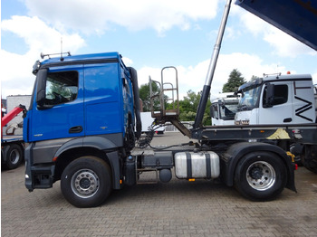 رأس تريلا Mercedes-Benz 1853 Arocs SZM mit Kipperpumpe: صورة 3