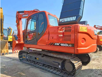 حفار زاحف DOOSAN DX150