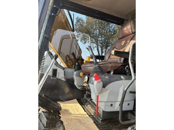 حفار زاحف KOMATSU PC 130-8: صورة 5