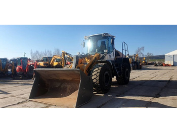 اللودر بعجل LIEBHERR L 550
