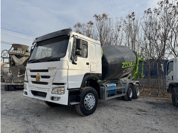 شاحنة خلاطة خرسانة SINOTRUK HOWO