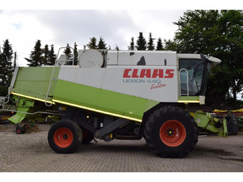حصادة CLAAS Lexion 440