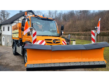 جرافة ثلج UNIMOG