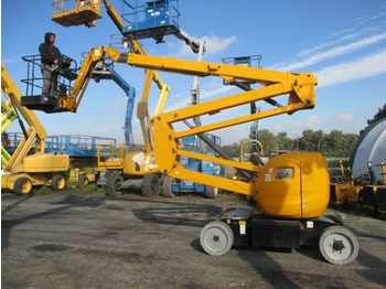 مرفاع مفصلي MANITOU