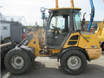 اللودر بعجل Volvo L 25 F: صورة 5