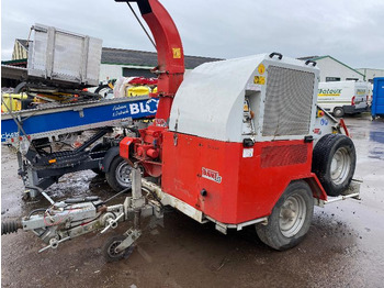 قاطعة الأخشاب