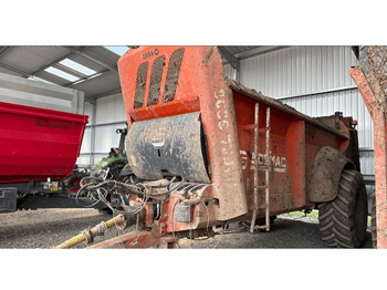 ناثرة السماد الحيواني