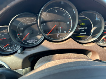 سيارة دفع رباعي PORSCHE CAYENNE: صورة 4 سيارة دفع رباعي PORSCHE CAYENNE: صورة 4