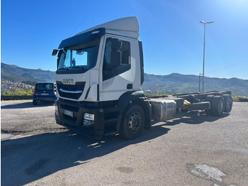 شاحنة بهيكل معدني للمقصورة IVECO Stralis