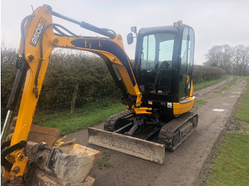 حفار صغير JCB 8026