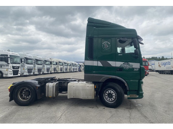 رأس تريلا DAF XF 460: صورة 4