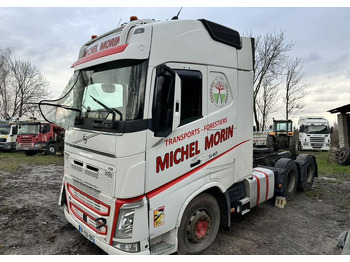 مقطورة السحب VOLVO FH 540