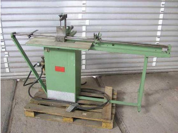 آلة تصنيع المعادن