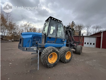 جرار شحن جذوع أشجار الغابات