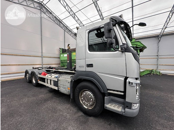 شاحنة برافعة خطافية VOLVO FM 420
