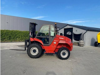 رافعة شوكية للأراضي الوعرة MANITOU M 30-4