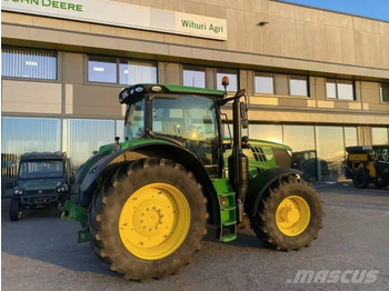 جرار JOHN DEERE 6215R