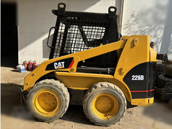 شيول صغير CATERPILLAR 226B