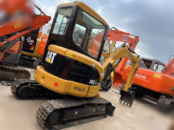 حفار صغير CATERPILLAR 303