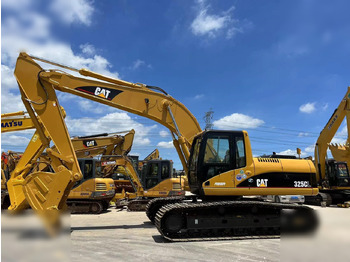 حفار زاحف CATERPILLAR 325CL