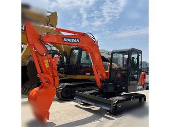 حفار صغير DOOSAN DH55-V: صورة 2 حفار صغير DOOSAN DH55-V: صورة 2