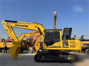 حفار زاحف KOMATSU PC200-8